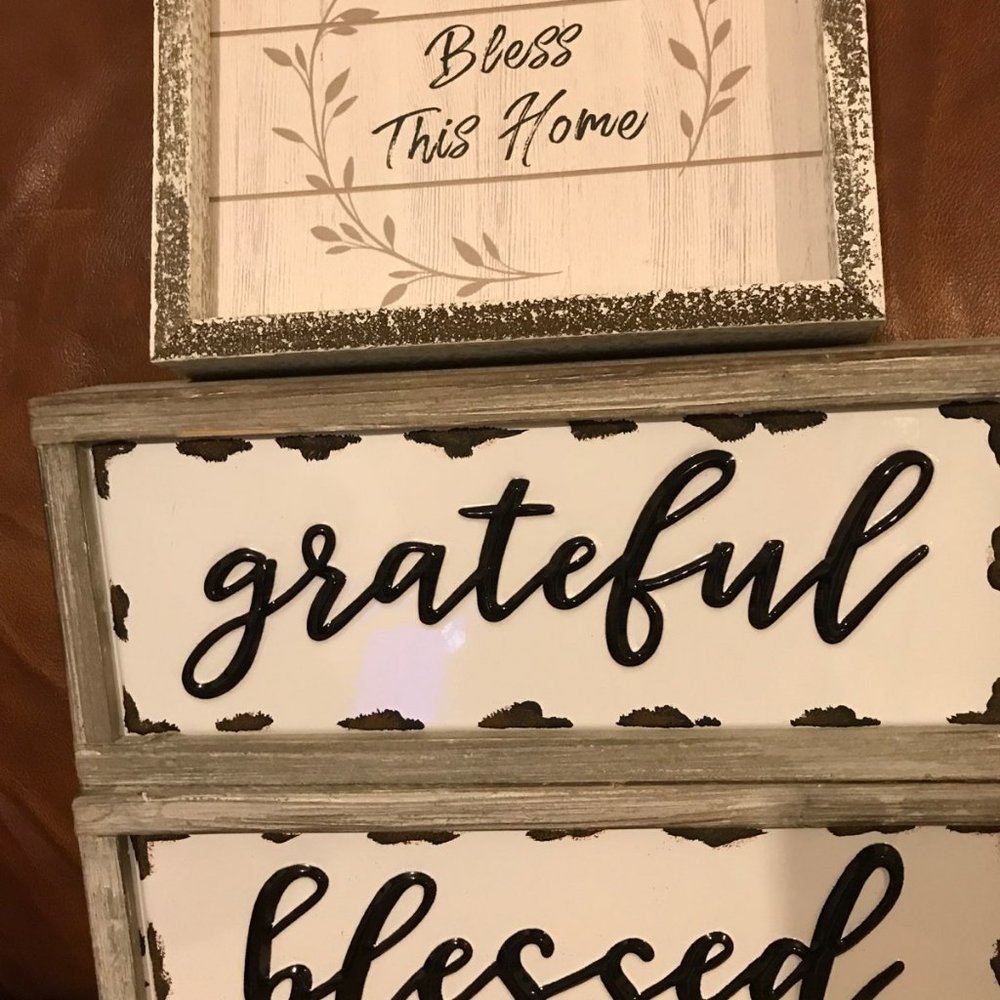 Used home decor signs